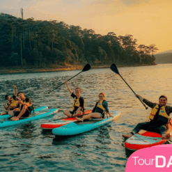 Chèo Sup Hồ Tuyền Tâm