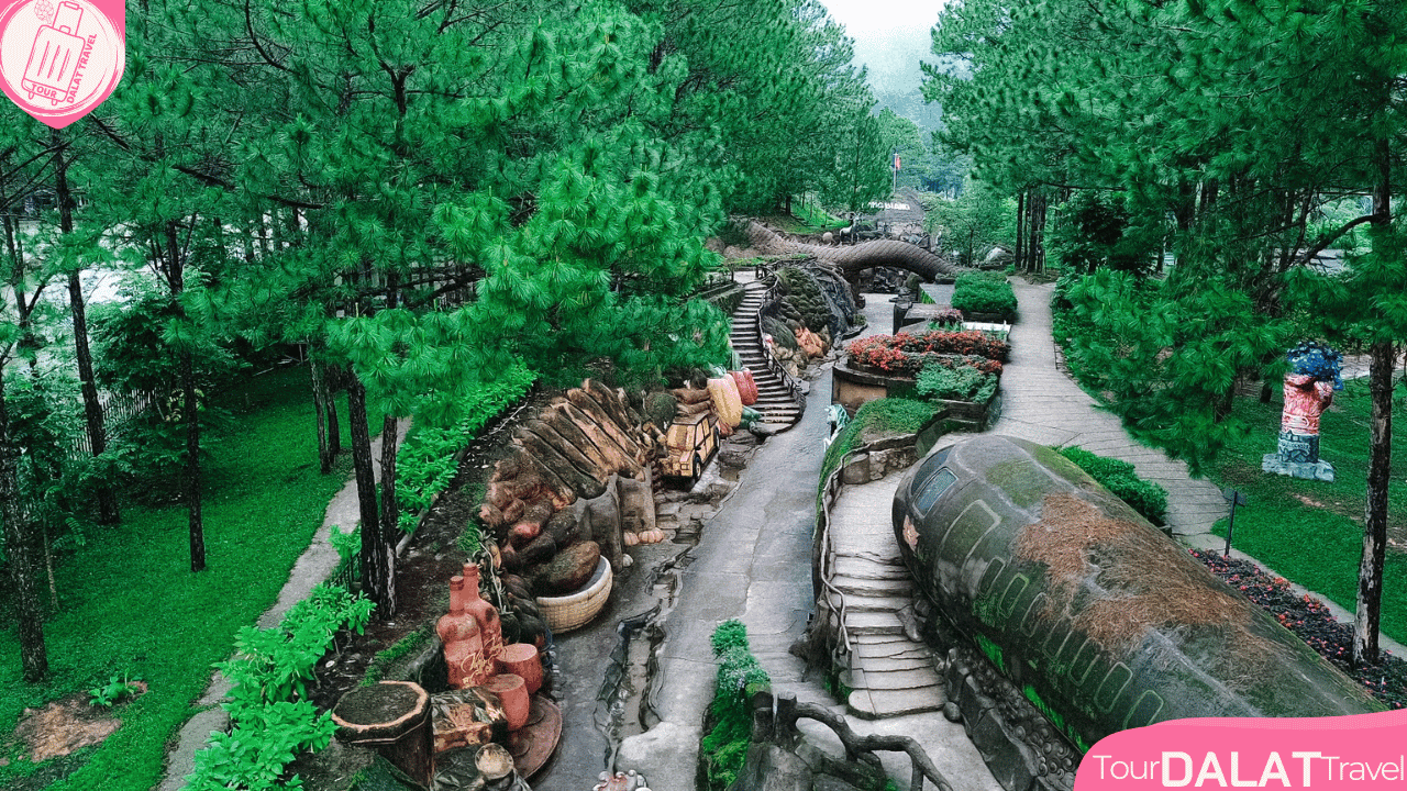 Đường Hầm Điêu Khắc