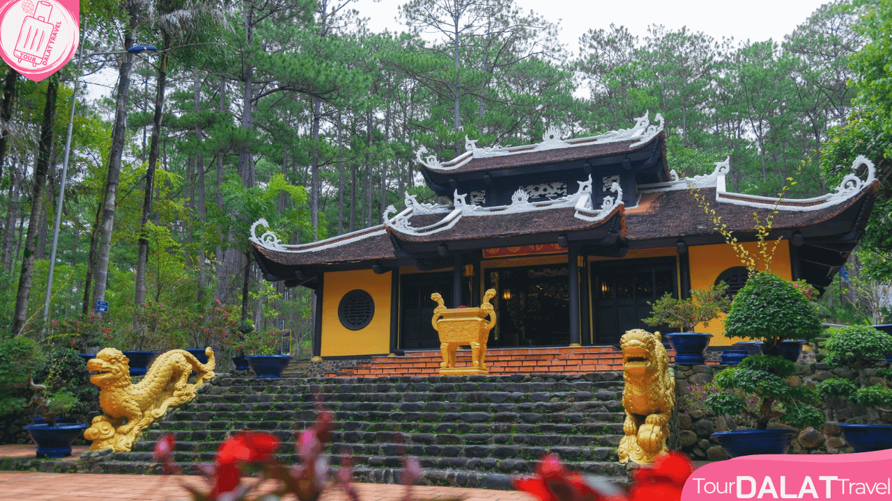Tea Resort Prenn Đà Lạt- Đền Hùng